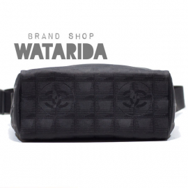 【New Arrivals】シャネル ニュートラベルライン ショルダーバッグ