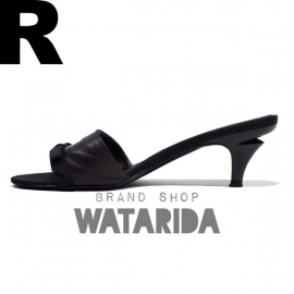 【New Arrivals】シャネル レザーヒールサンダル