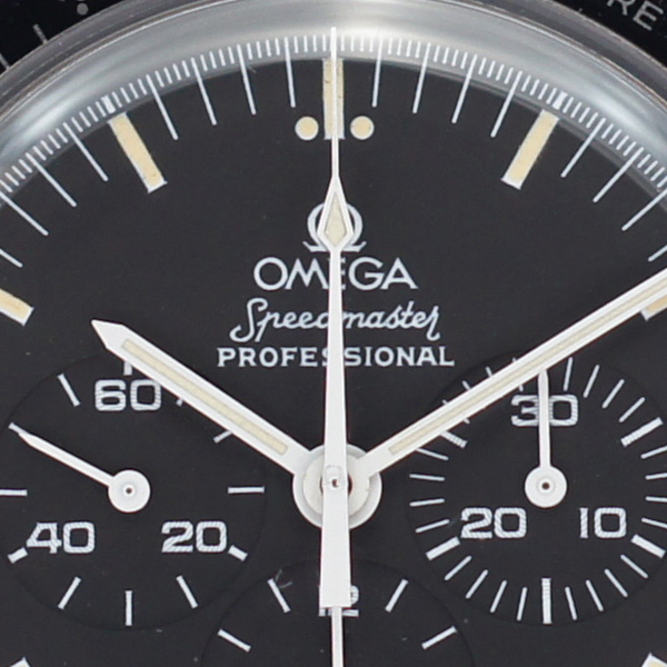 川崎の質屋 渡田質店 オメガ OMEGA 腕時計 スピードマスター 3590.50 ST145.022 5th 下がりr トリチウムインデックス 手巻 SS 黒文字盤 のご紹介です。