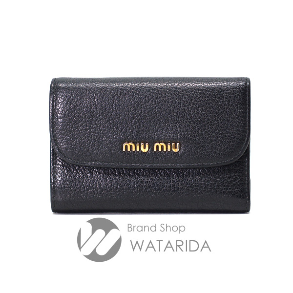miumiuのマドラスレザーフラップウォレット5MH373