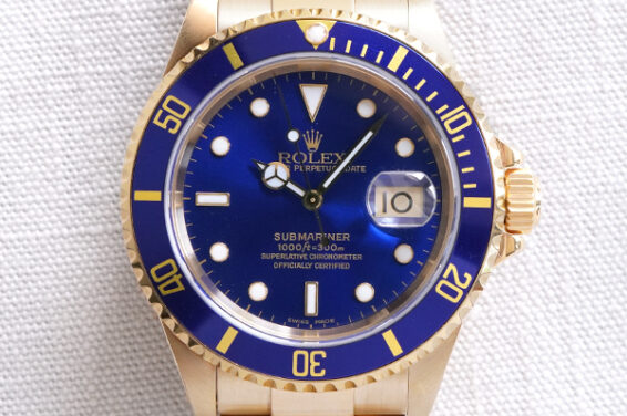 ロレックス 腕時計 サブマリーナ デイト 16618 P番 青文字盤 青サブ 買取実績